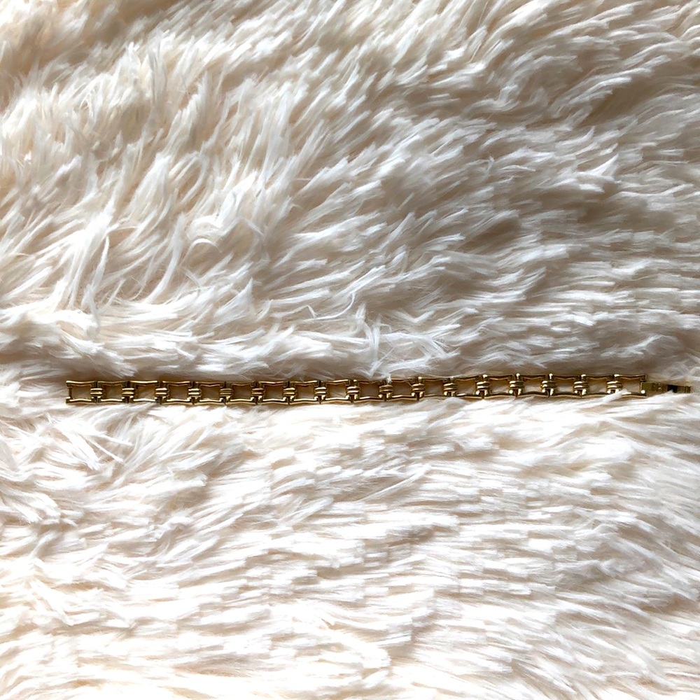 Simple Gold Bracelet - Picture 2 of 3